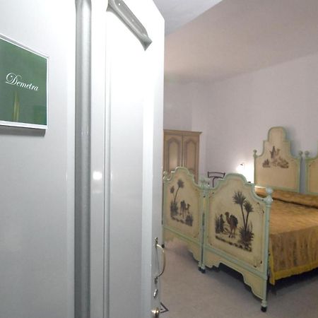 Domo Peonia Bianca Hotel Nuoro megye Kültér fotó