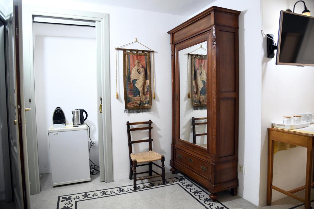 Domo Peonia Bianca Hotel Nuoro megye Kültér fotó