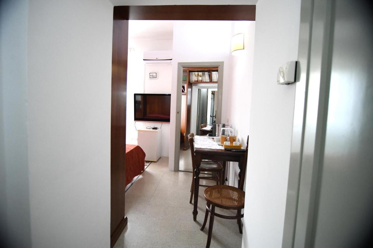 Domo Peonia Bianca Hotel Nuoro megye Kültér fotó